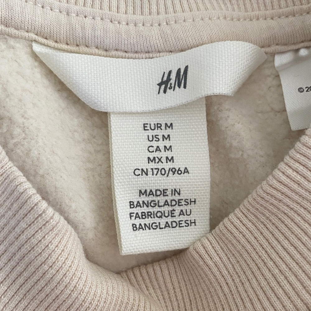 H&M Beige Ribbed Knit Sweater - Picture 2 of 3